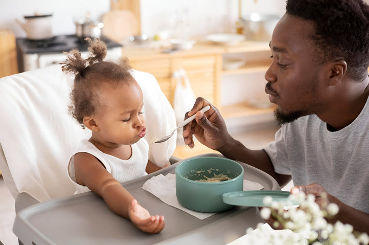 Essential Baby Feeding Items For Daily Routines